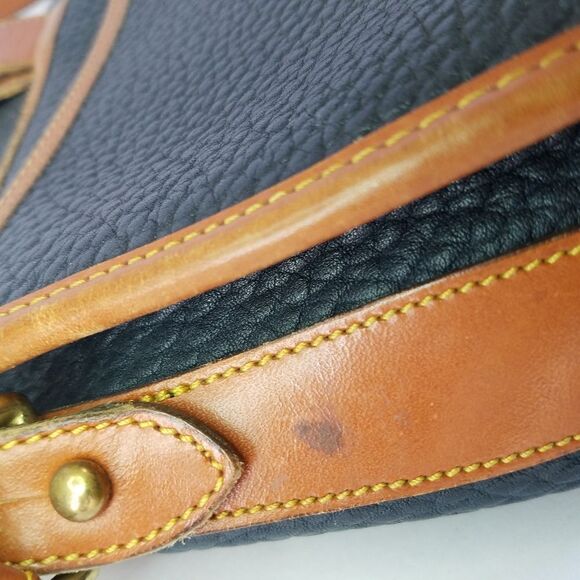 Vintage Dooney & Bourke Black Brown All Weather Leather Classics Equestrian Bag - Picture 10 of 16